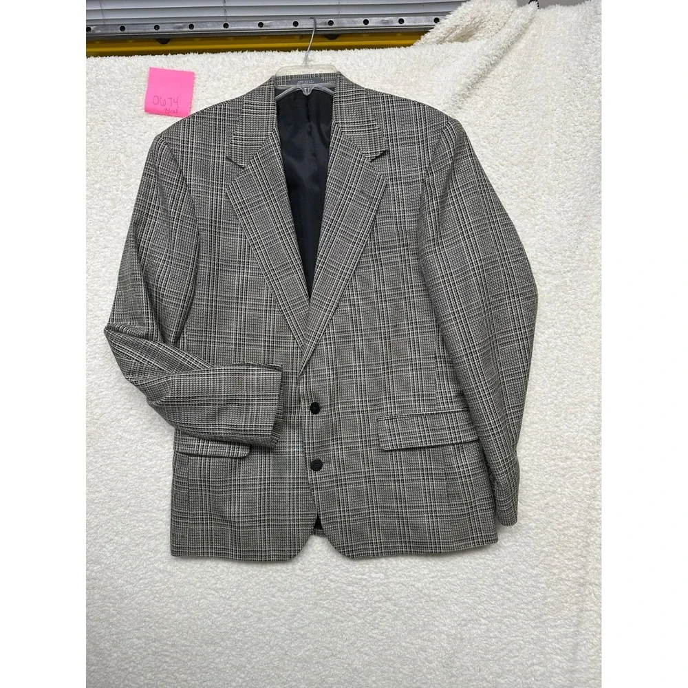 Vintage Mens Glen Plaid Blazer Two Button Sport Coat Gray Made in USA 42R